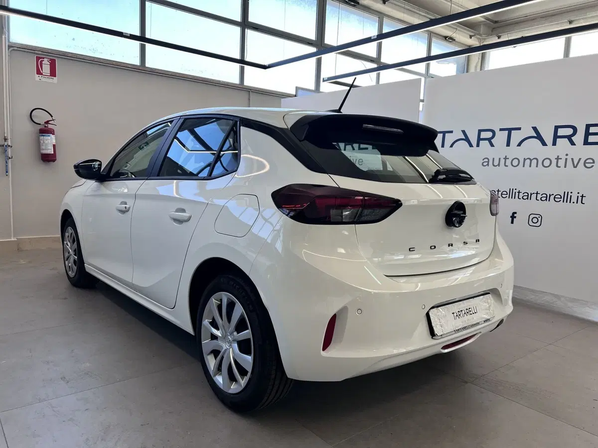 Opel Corsa nuova a Bari (5)