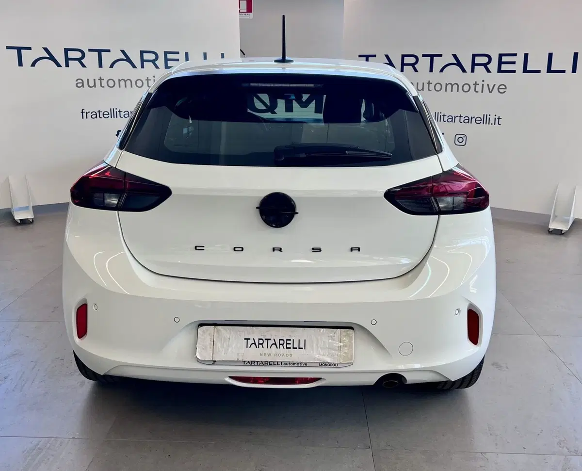 Opel Corsa nuova a Bari (6)