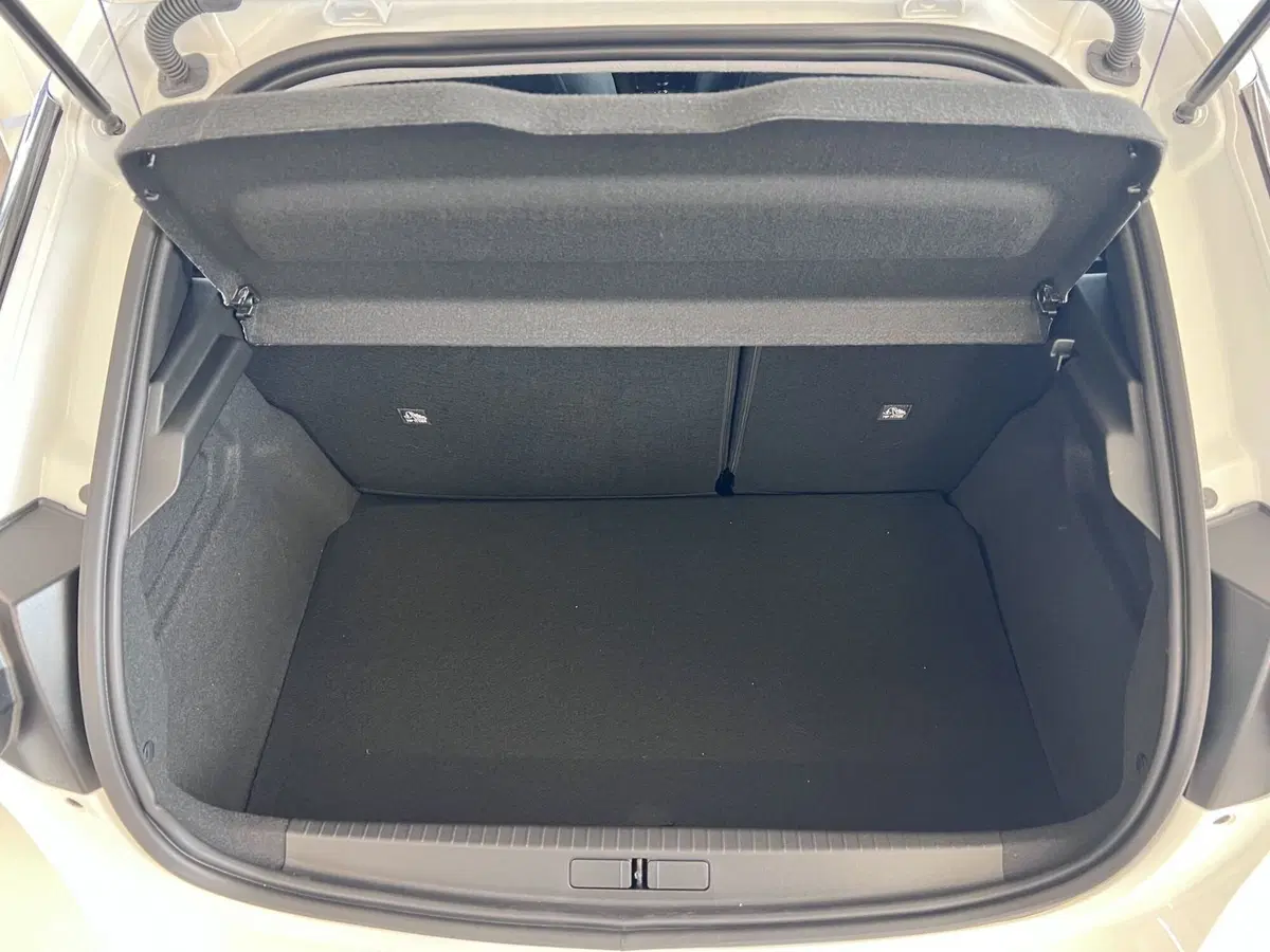 Opel Corsa nuova a Bari (8)