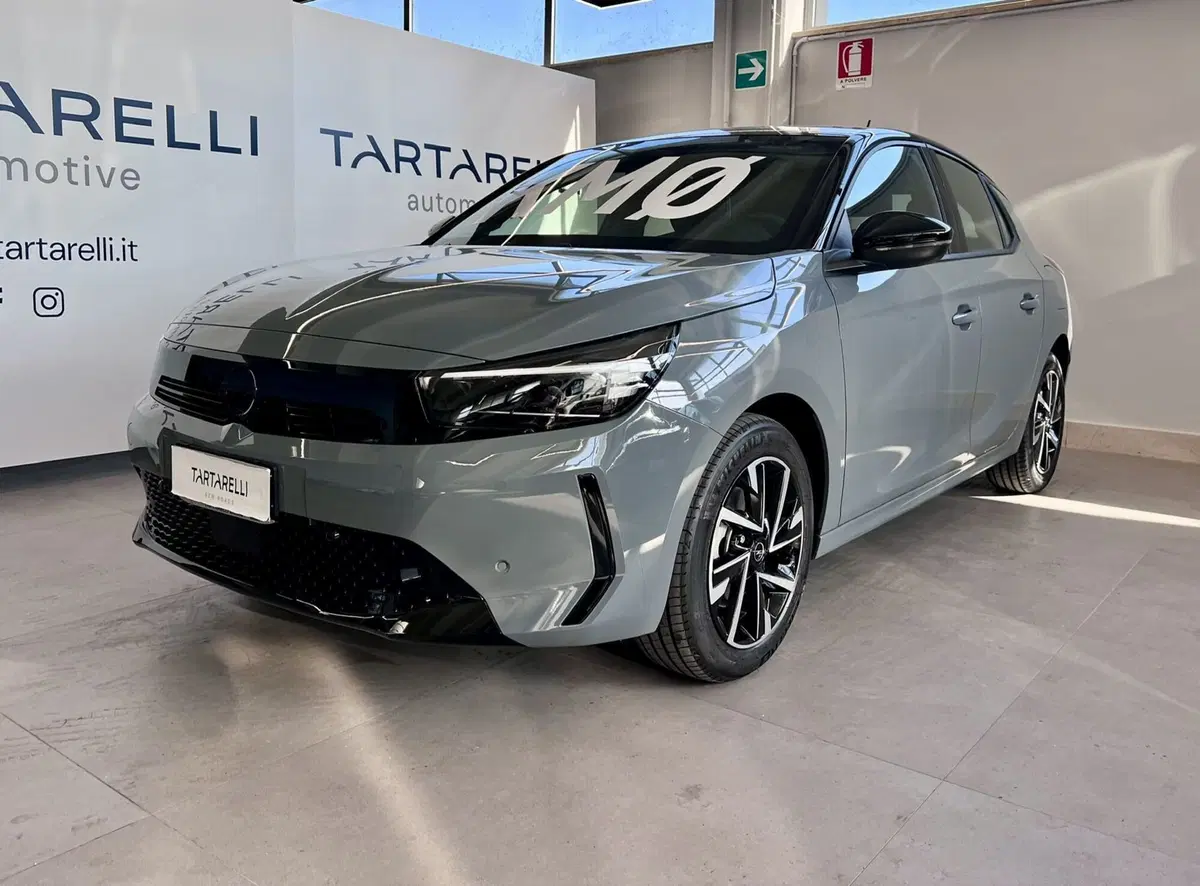 Opel Corsa nuova a Bari (3)