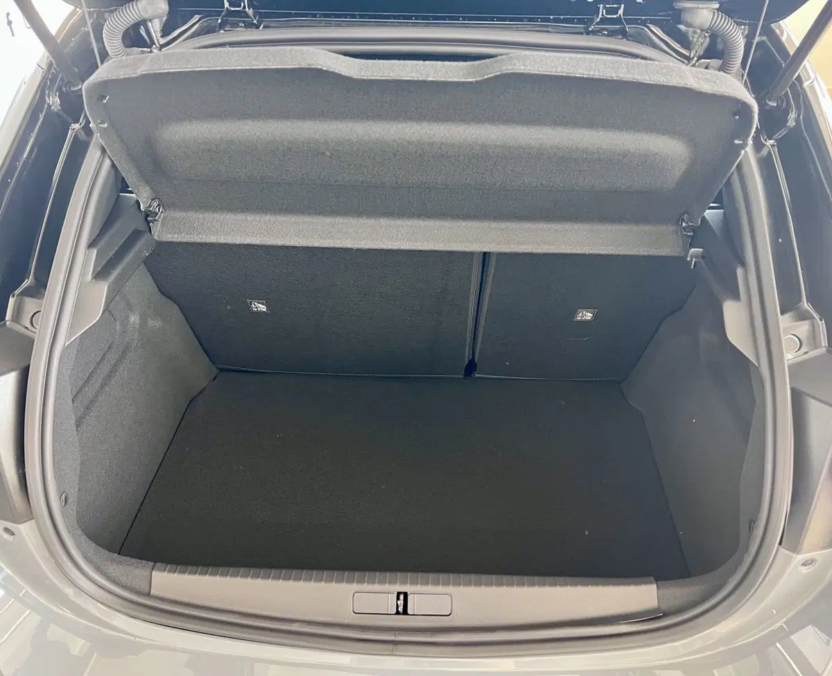 Opel Corsa nuova a Bari (9)
