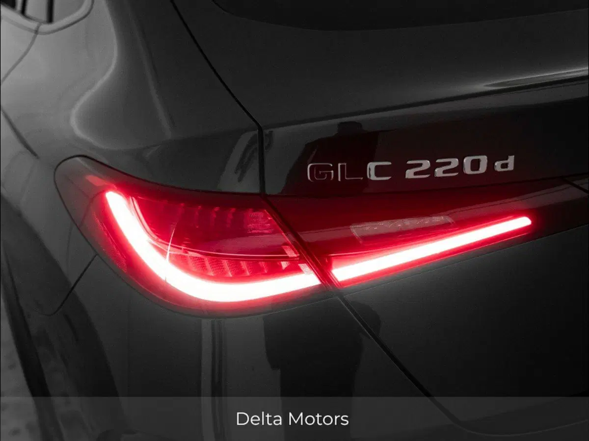 Mercedes-Benz GLC Coupé nuova a Macerata (7)