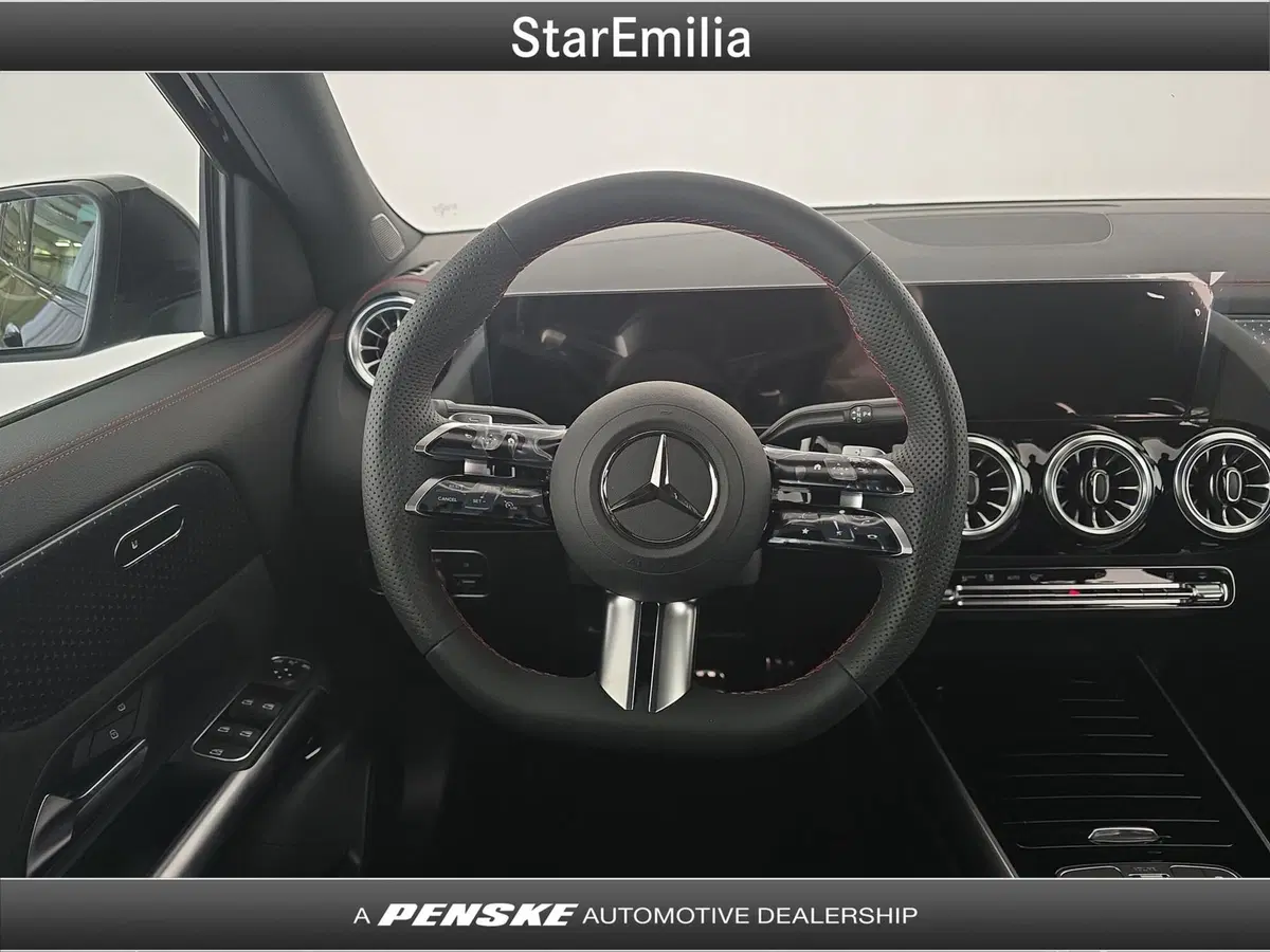 Mercedes-Benz EQA nuova a Ferrara (19)