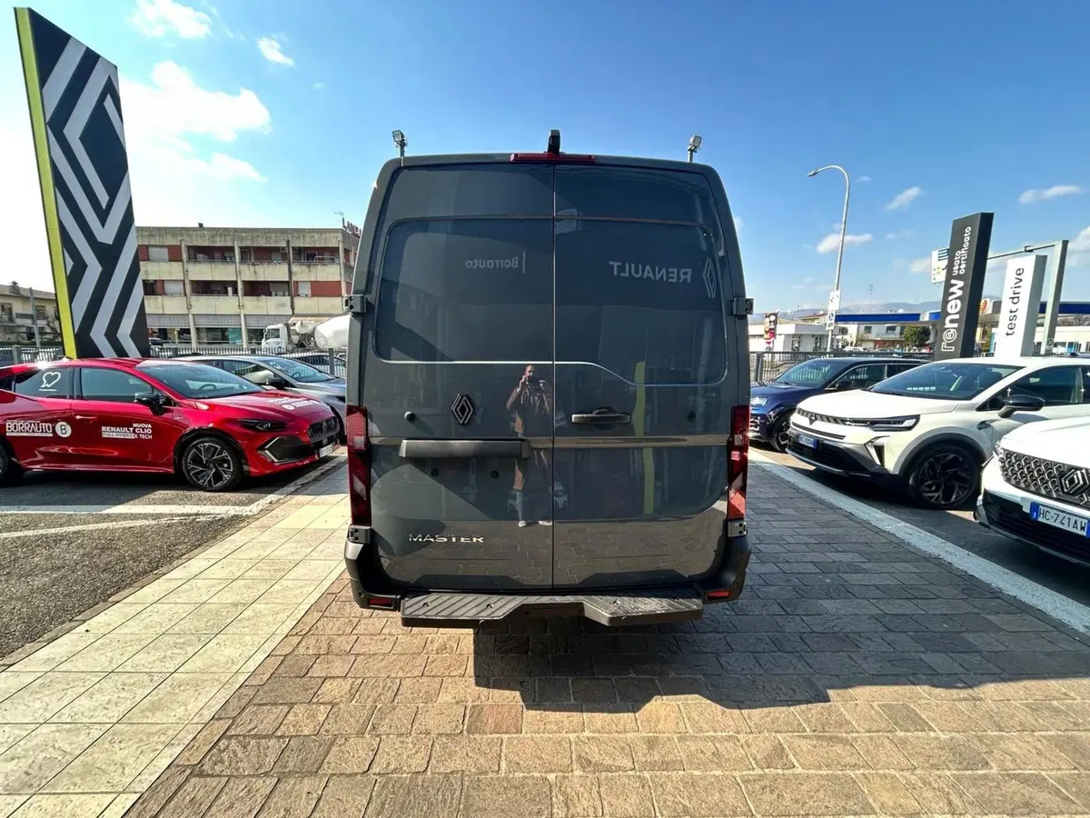 Renault Master Furgone nuova a Treviso (4)
