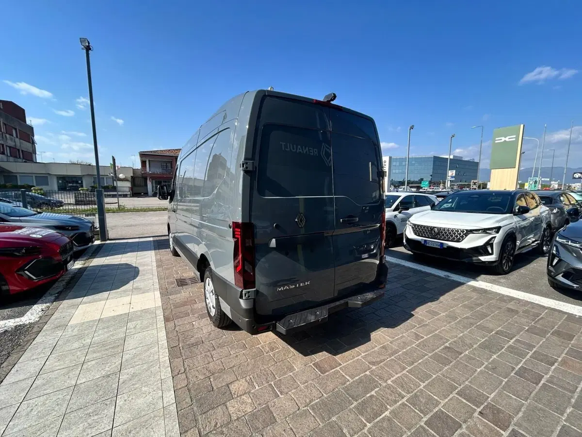 Renault Master Furgone nuova a Treviso (5)