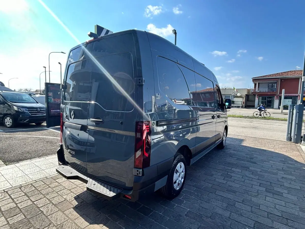 Renault Master Furgone nuova a Treviso (6)