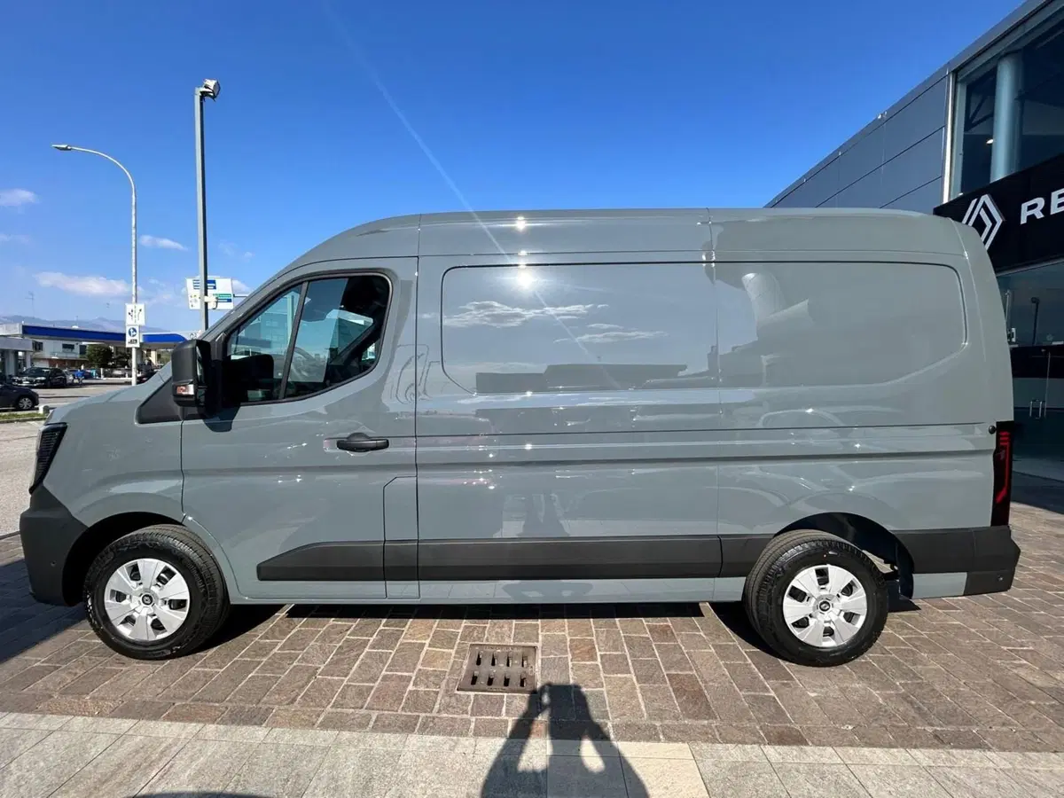 Renault Master Furgone nuova a Treviso (7)