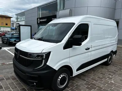 Renault Master Furgone FWD T33 2.0 blue dci 130cv L2H2 nuova a Conegliano