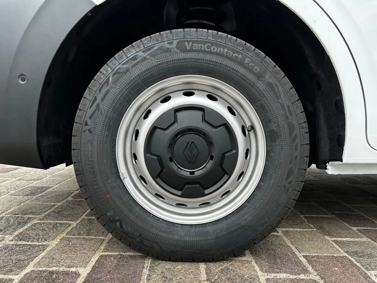 Renault Master Furgone nuova a Treviso (9)