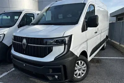 Renault Master Furgone FWD T33 2.0 blue dci 130cv L2H2 nuova a Conegliano