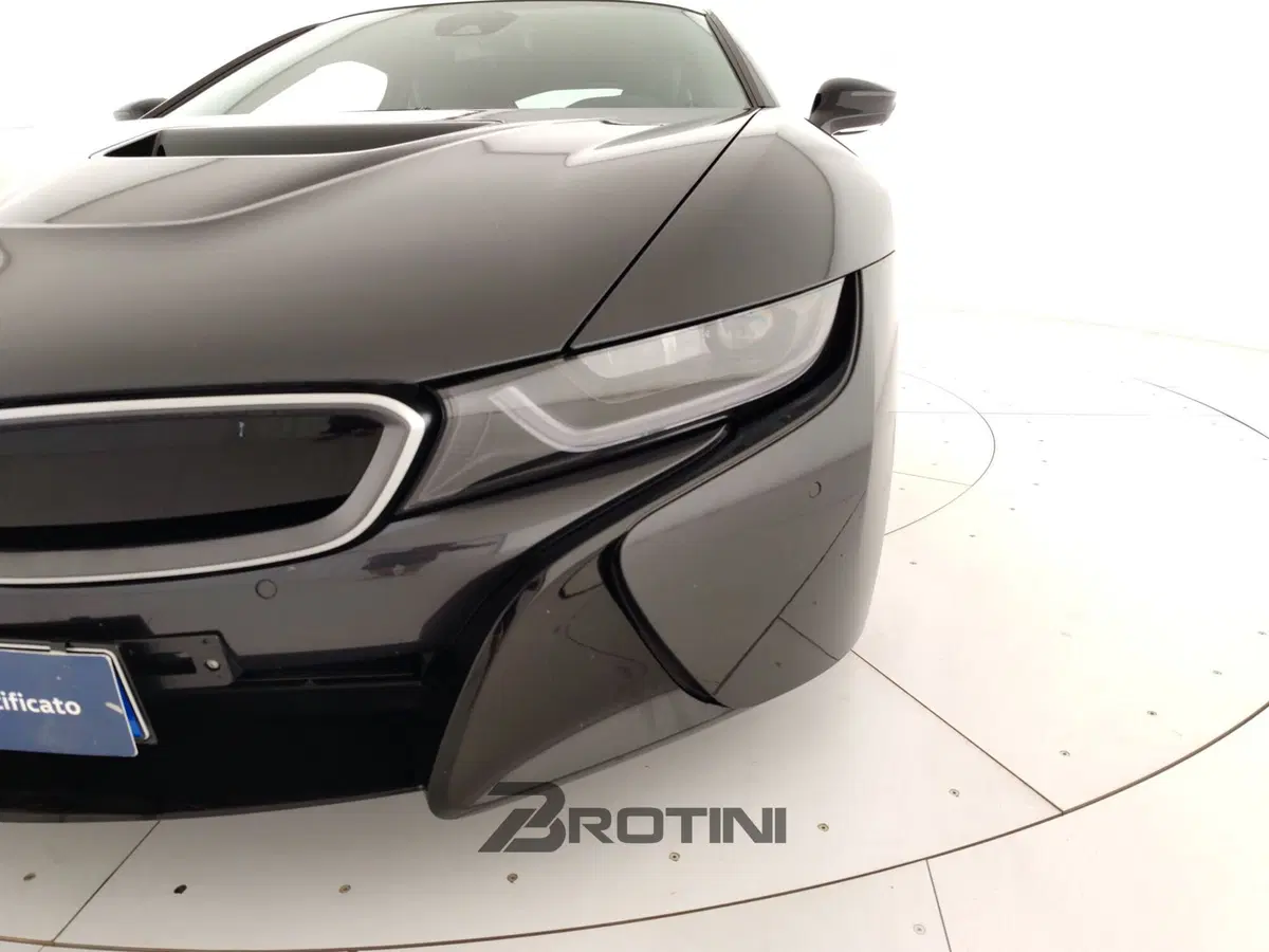 BMW i8 Coupé usata a Massa-Carrara (5)
