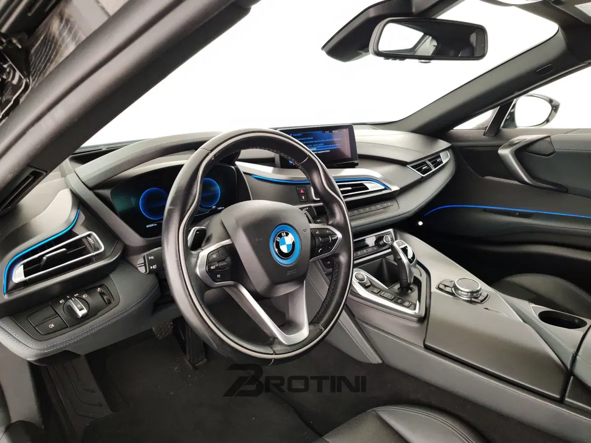BMW i8 Coupé usata a Massa-Carrara (8)
