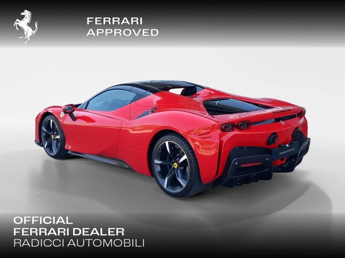 Ferrari SF90 Spider usata a Ancona (3)