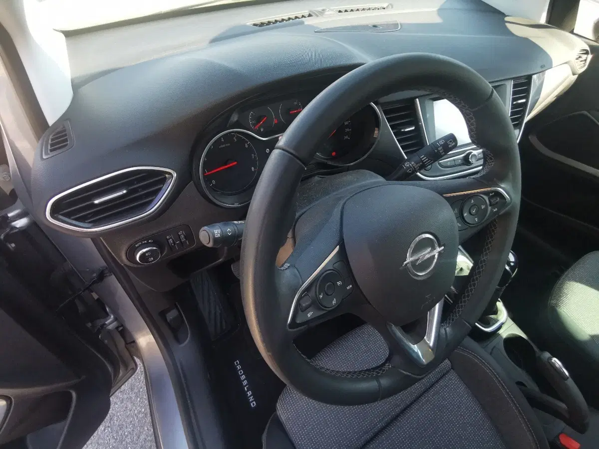 Opel Crossland usata a Taranto (10)