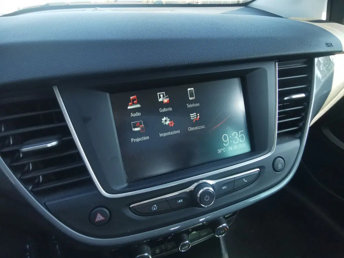 Opel Crossland usata a Taranto (14)