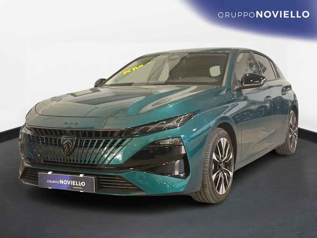 Peugeot 308 nuova a Salerno