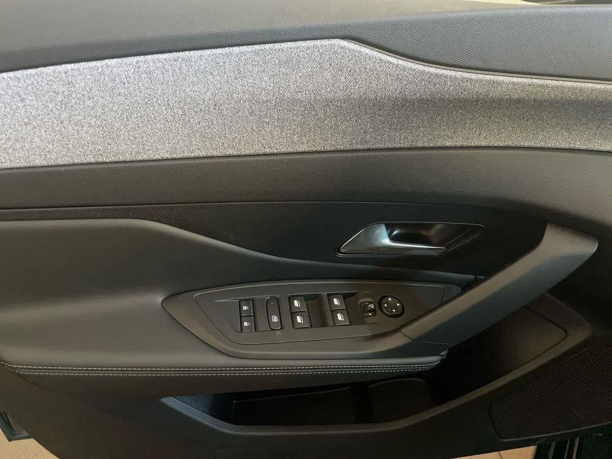 Peugeot 308 nuova a Salerno (13)