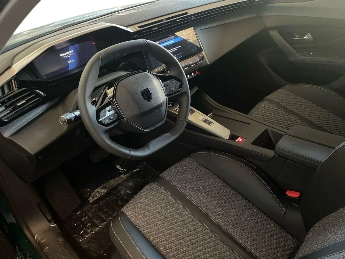 Peugeot 308 nuova a Salerno (9)
