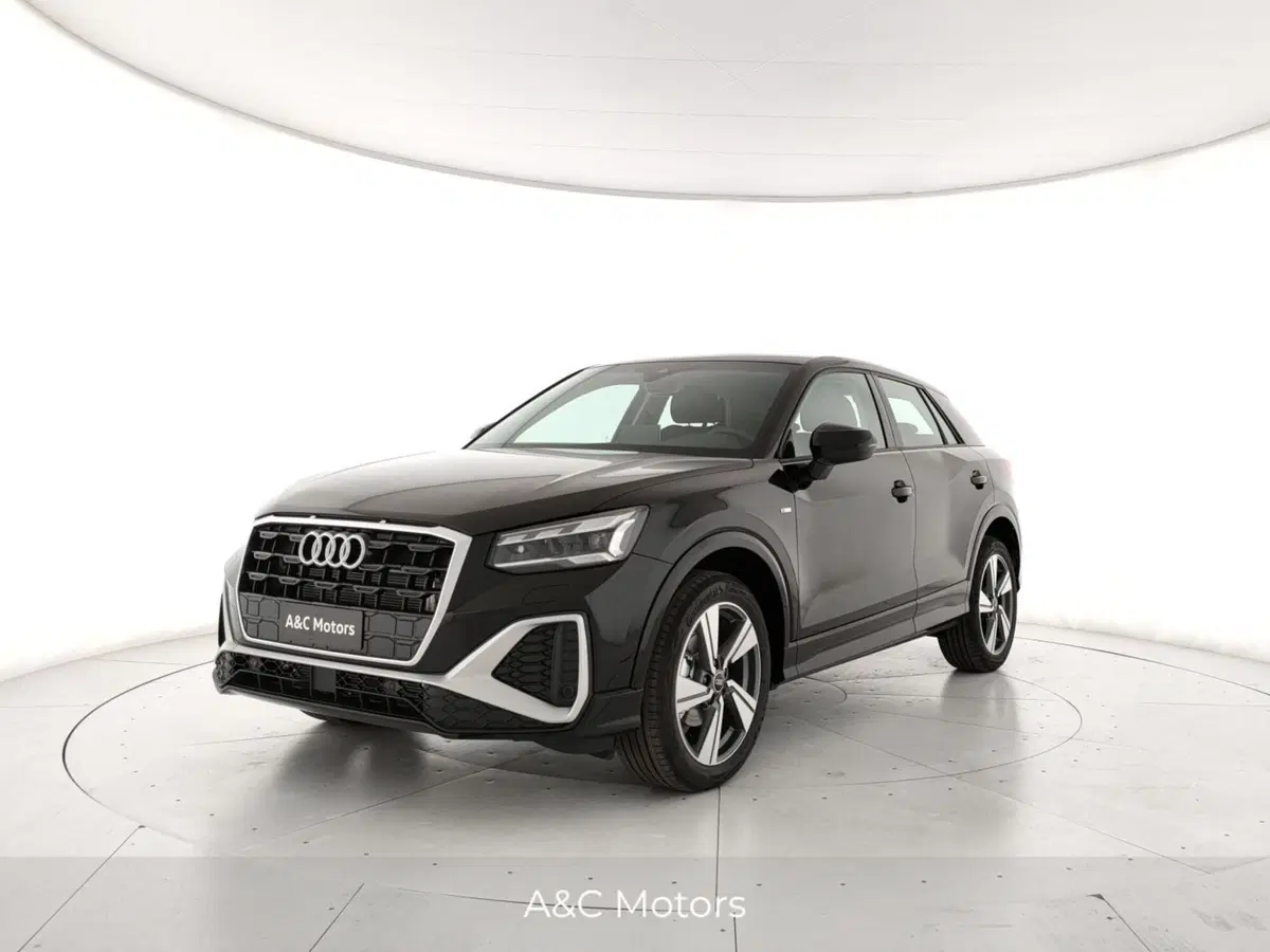 Audi Q2 nuova a Napoli