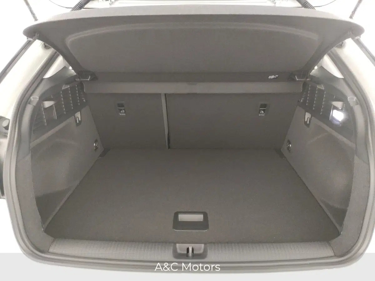 Audi Q2 nuova a Napoli (13)