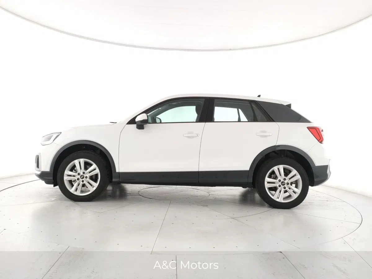Audi Q2 nuova a Napoli (2)