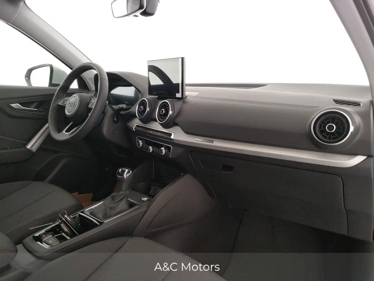 Audi Q2 nuova a Napoli (9)