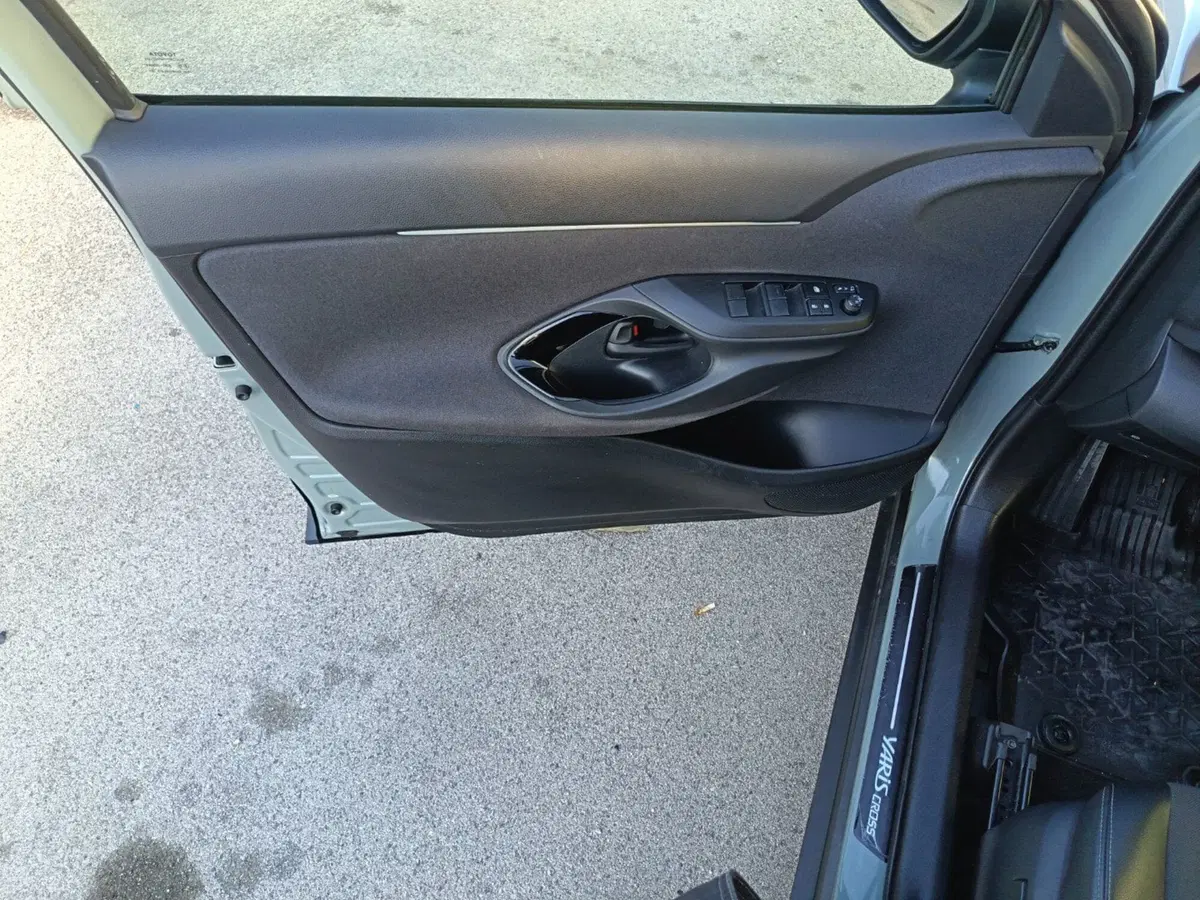 Toyota Yaris Cross usata a Caserta (16)