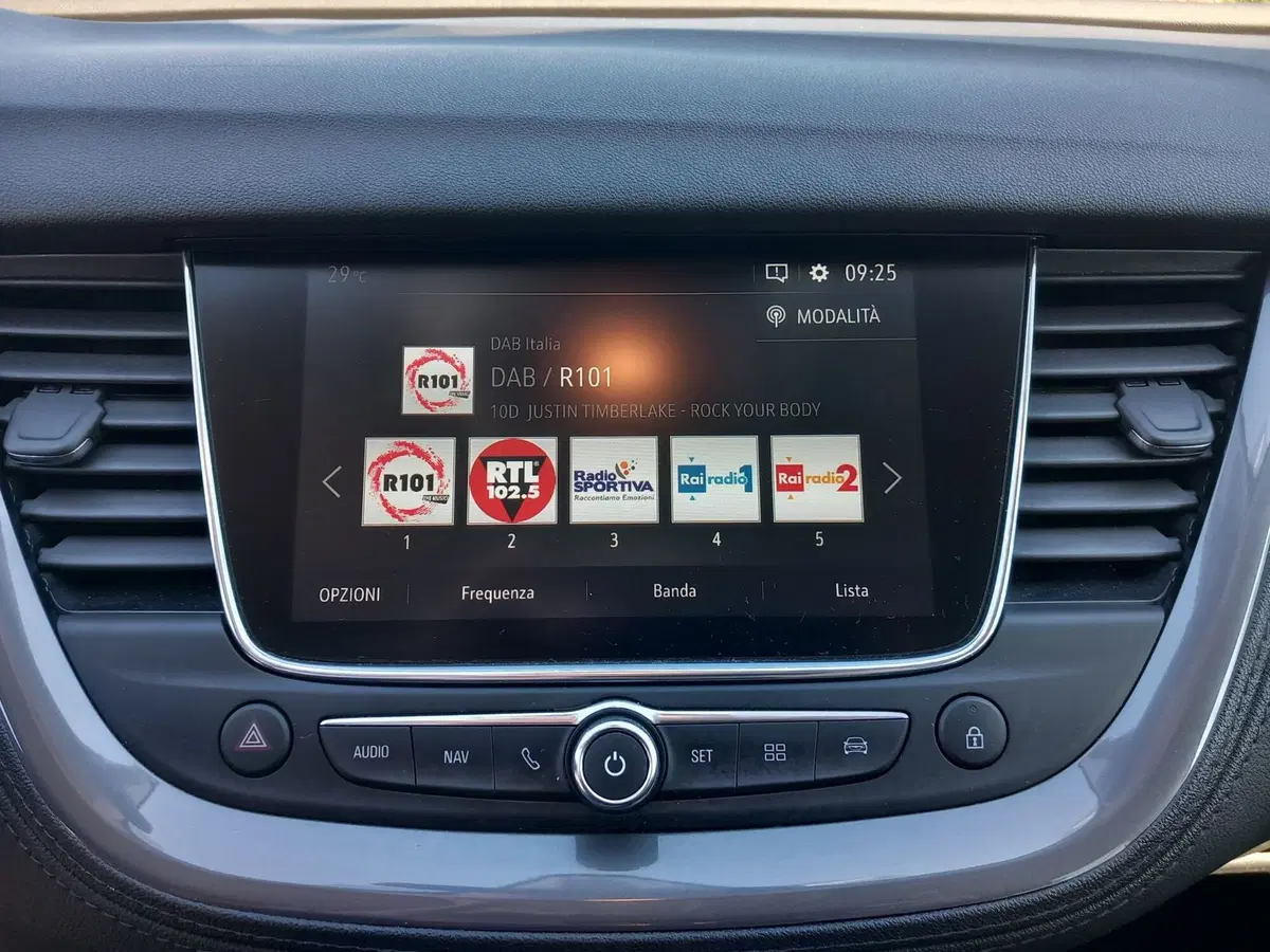 Opel Grandland X usata a Lucca (17)