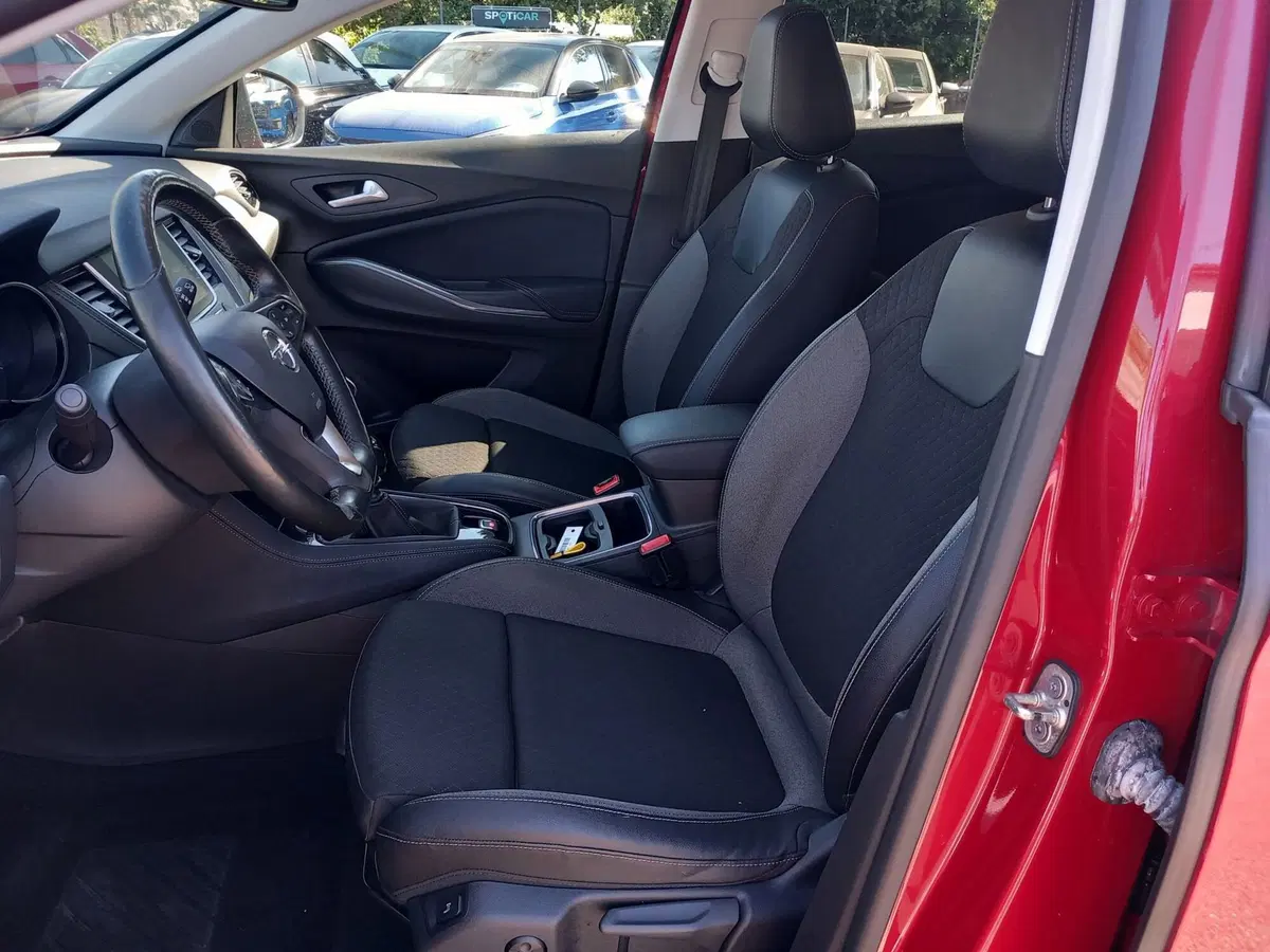 Opel Grandland X usata a Lucca (9)