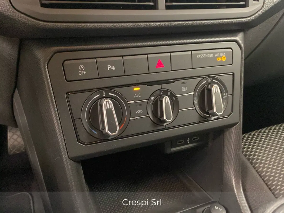 Volkswagen T-Cross usata a Varese (15)