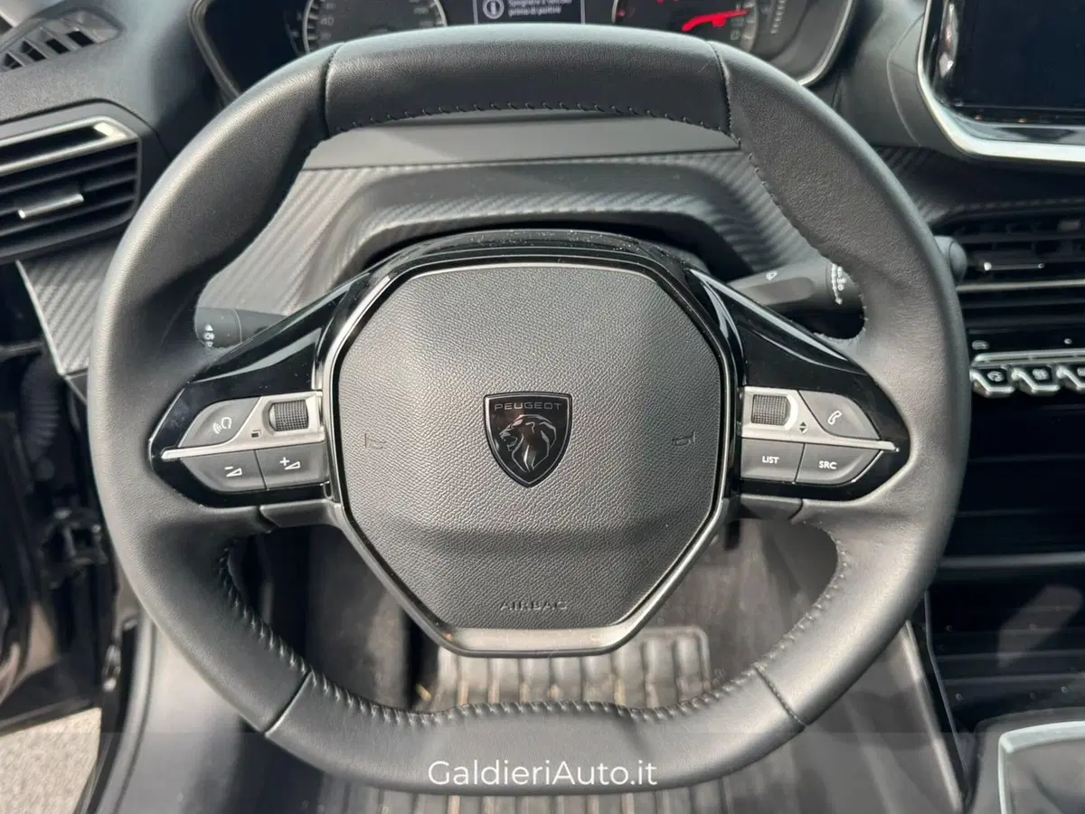 Peugeot 208 usata a Salerno (13)