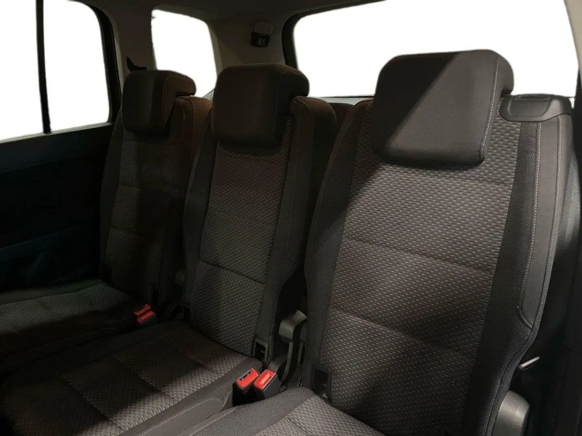 Volkswagen Touran usata a Prato (12)