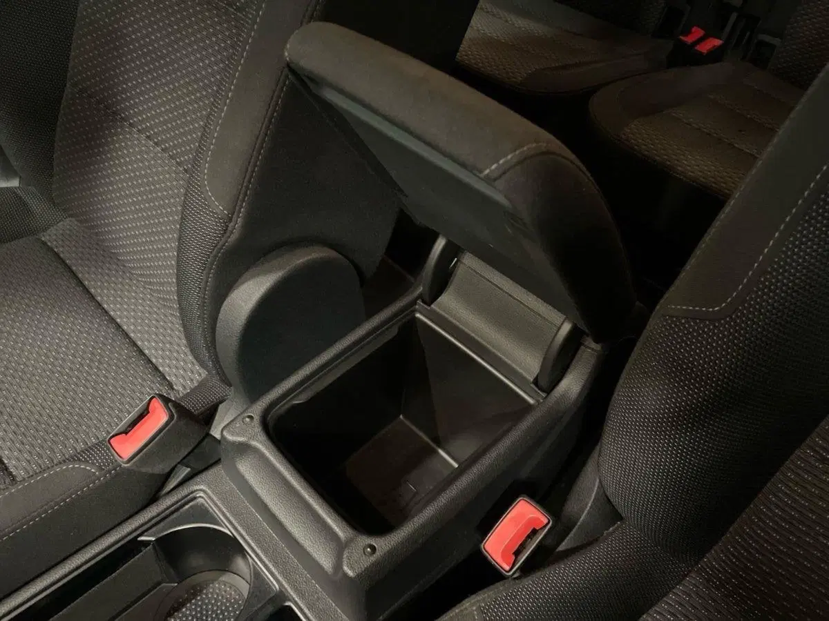 Volkswagen Touran usata a Prato (17)