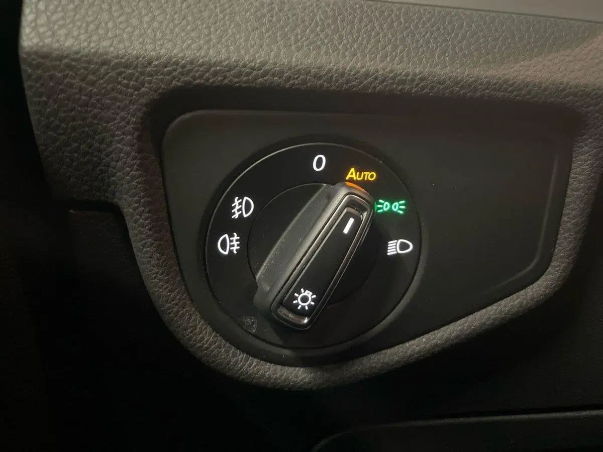 Volkswagen Touran usata a Prato (20)