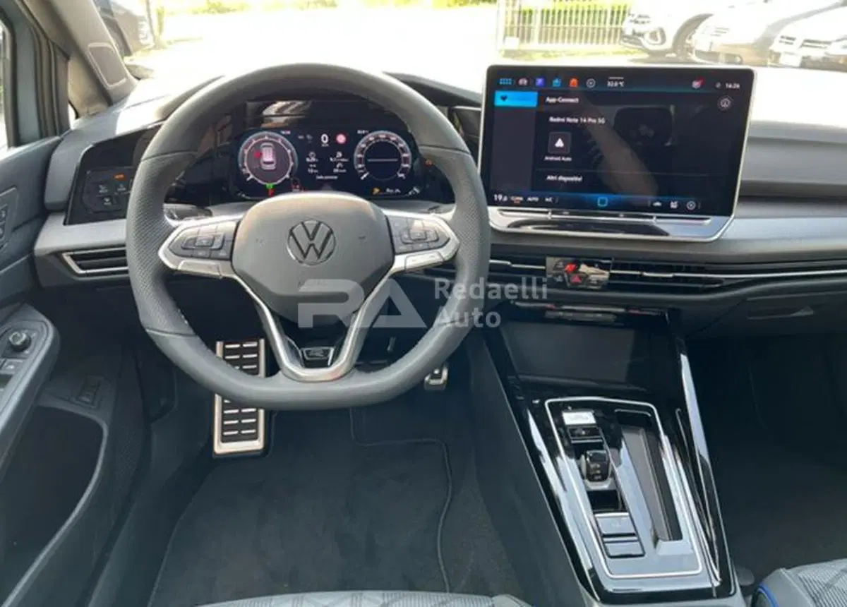 Volkswagen Golf Variant nuova a Lecco (8)