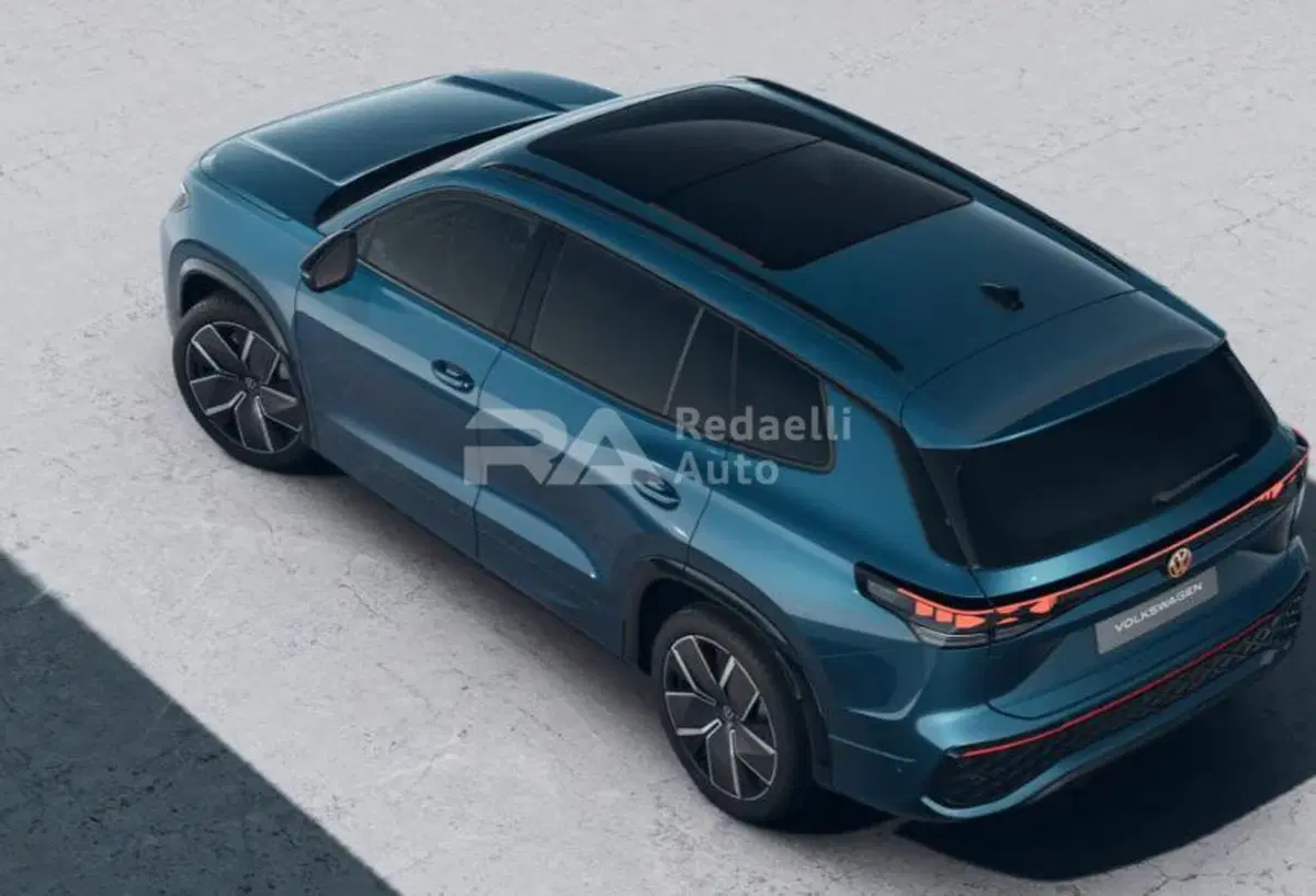Volkswagen Tayron nuova a Lecco (5)