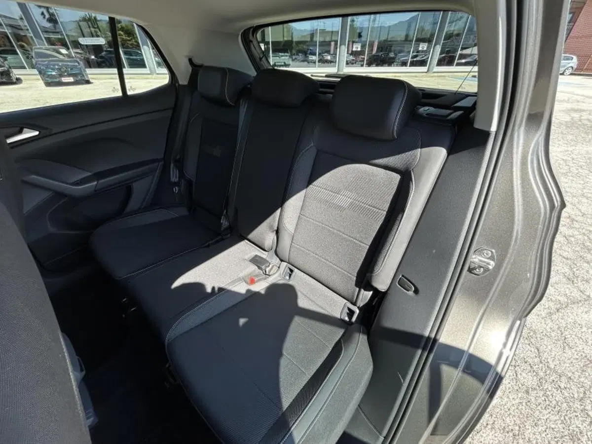 Volkswagen T-Cross usata a Cuneo (8)