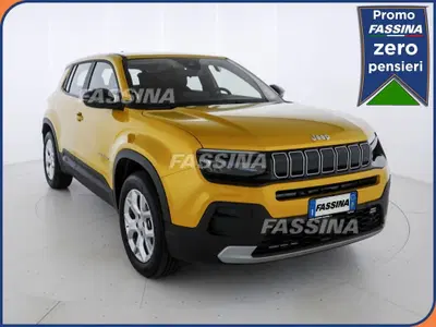 Jeep Avenger 1.2 turbo Altitude fwd 100cv del 2024 usata a Milano