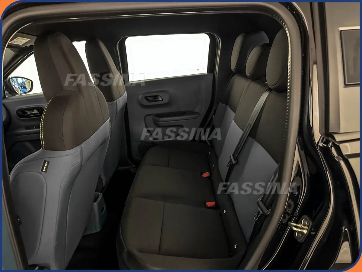 Fiat Grande Panda nuova a Milano (10)