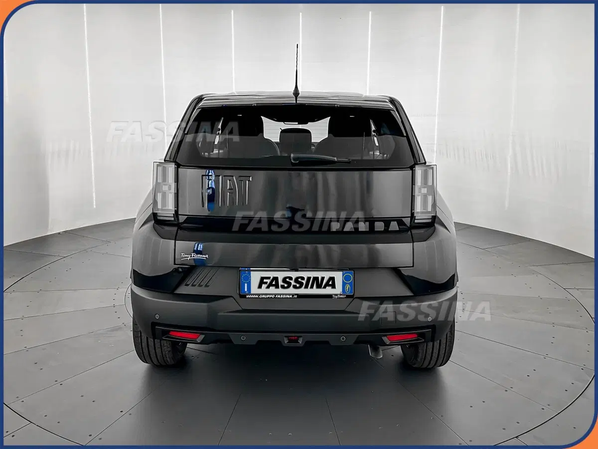 Fiat Grande Panda nuova a Milano (5)