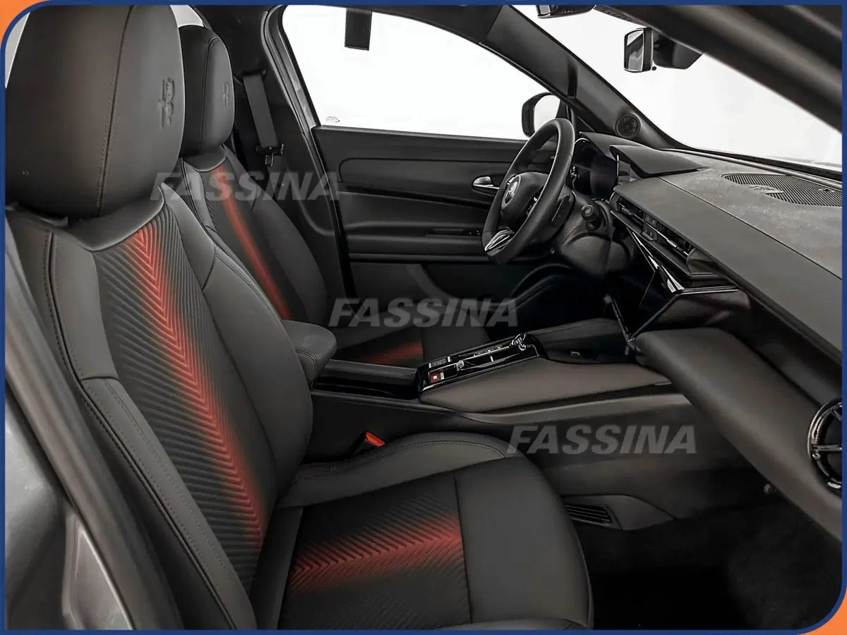 Alfa Romeo Junior nuova a Milano (12)