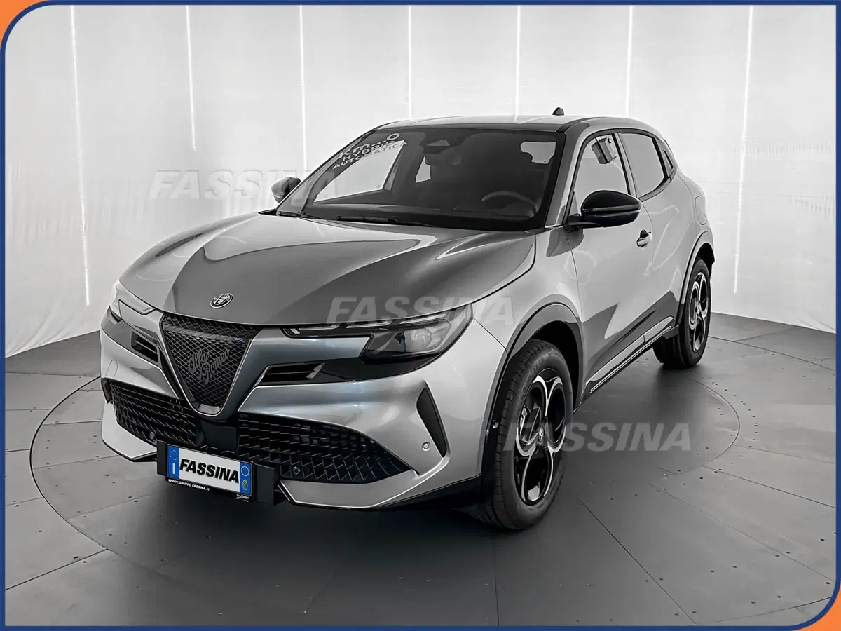 Alfa Romeo Junior nuova a Milano (3)