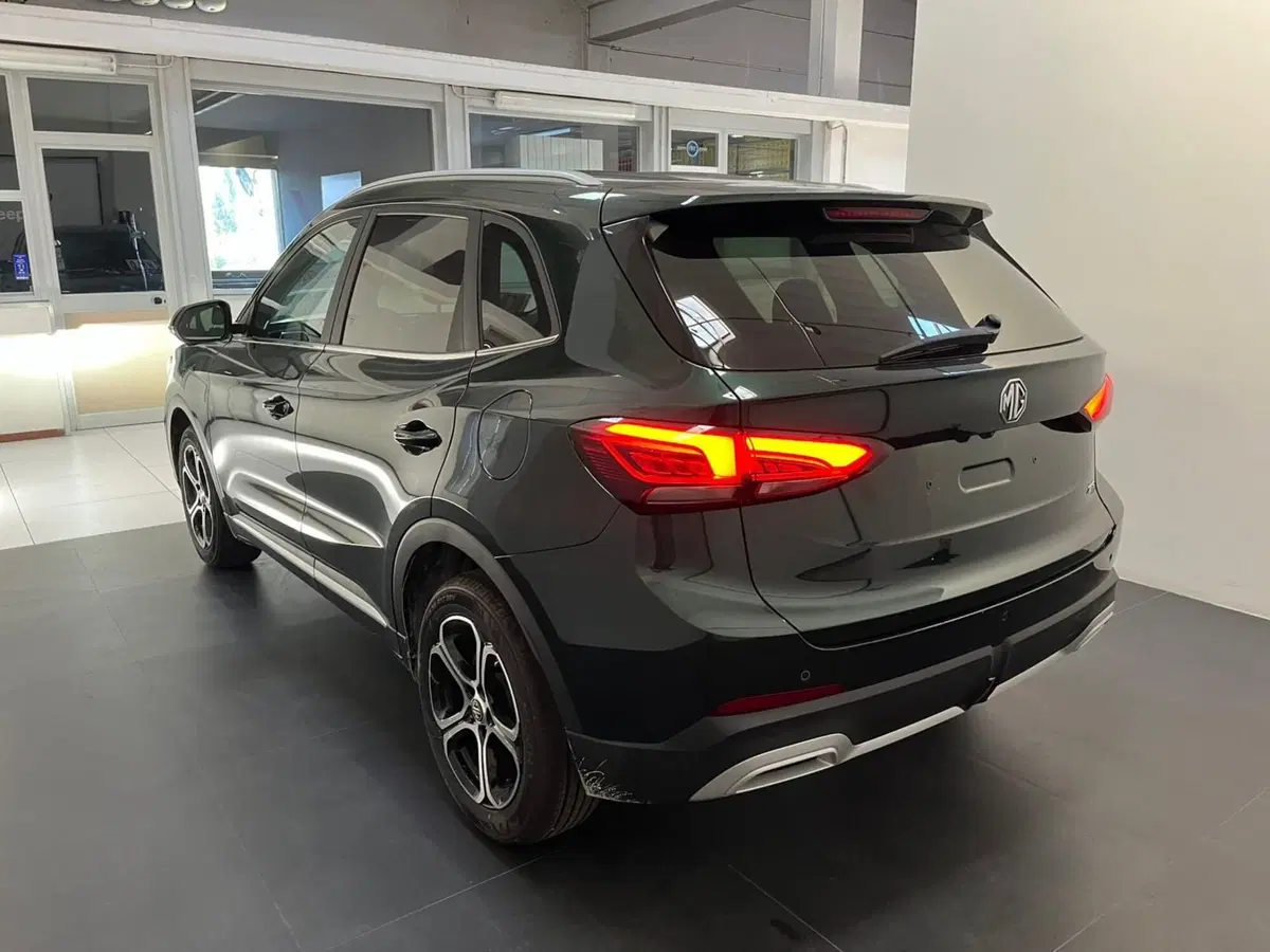 Mg ZS nuova a Lucca (7)