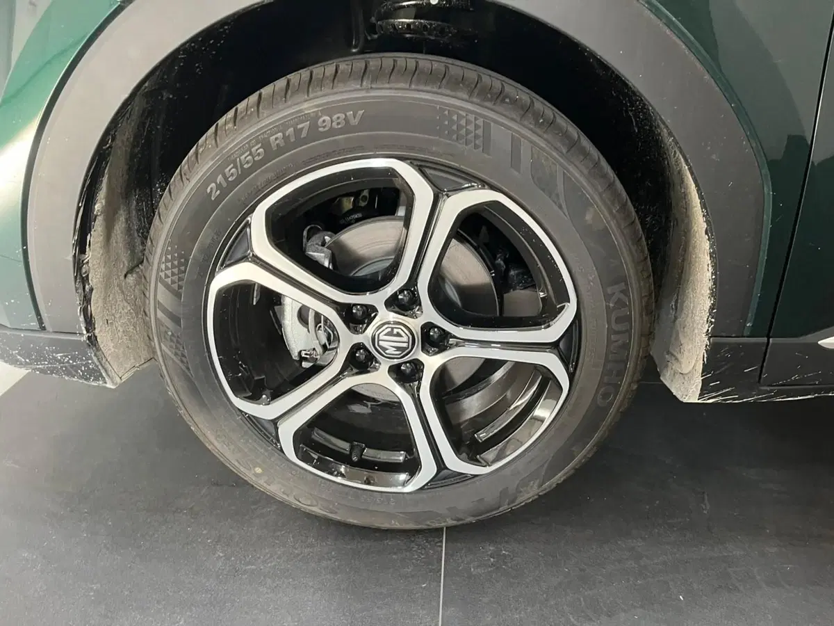 Mg ZS nuova a Lucca (8)