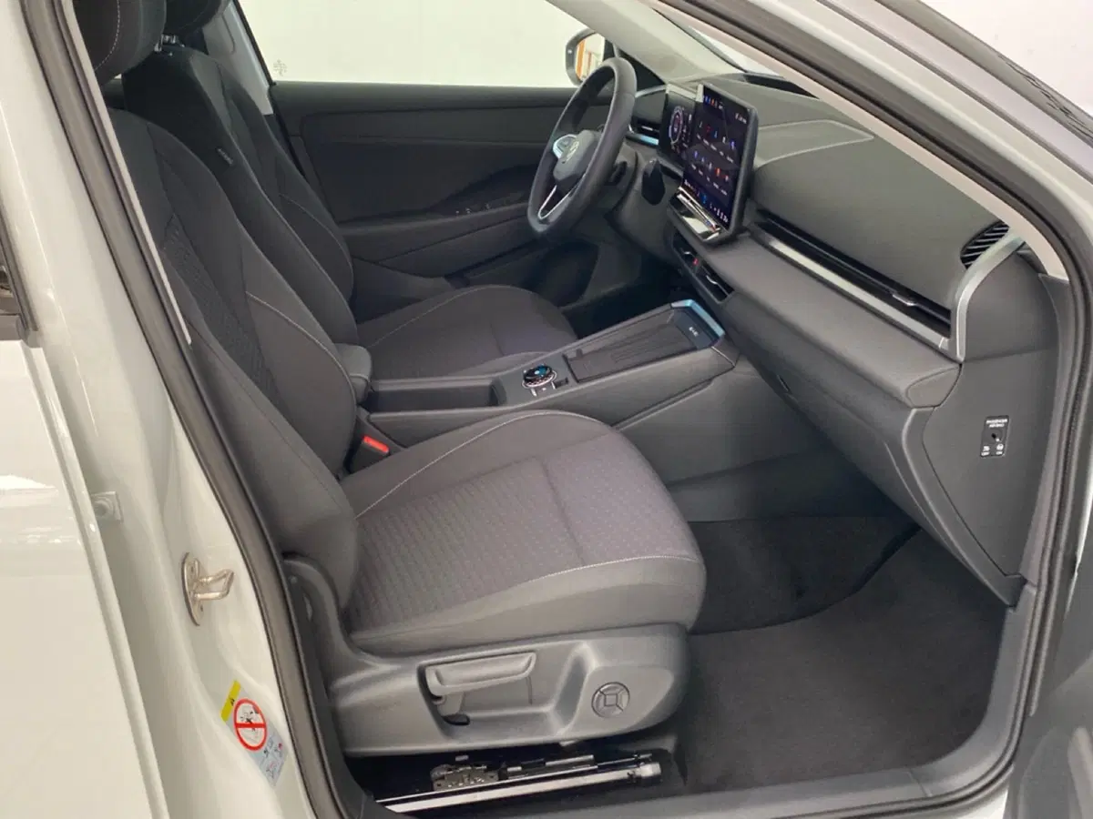 Volkswagen T-Roc nuova a Lodi (6)
