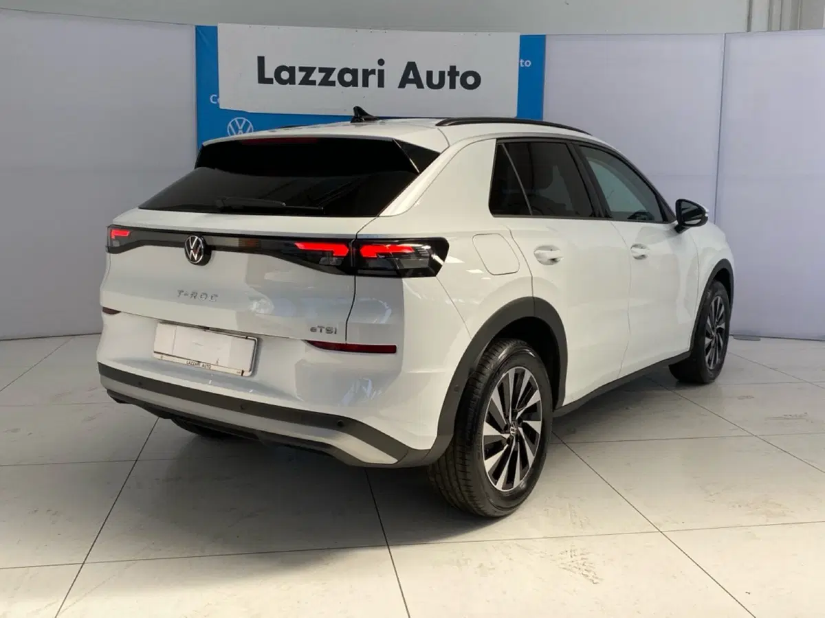 Volkswagen T-Roc nuova a Lodi (4)