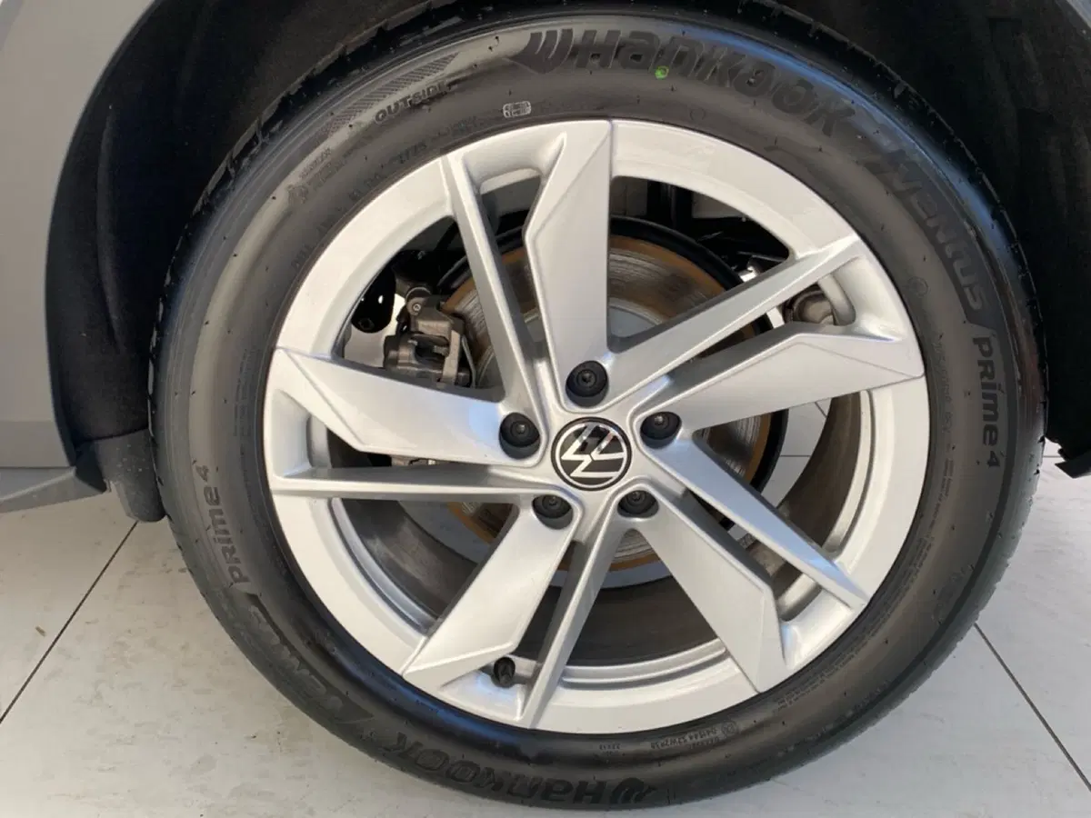 Volkswagen T-Roc nuova a Lodi (10)