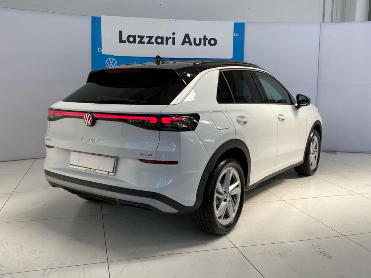 Volkswagen T-Roc nuova a Lodi (4)