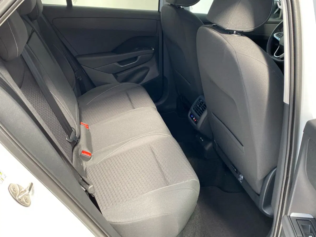 Volkswagen T-Roc nuova a Lodi (7)