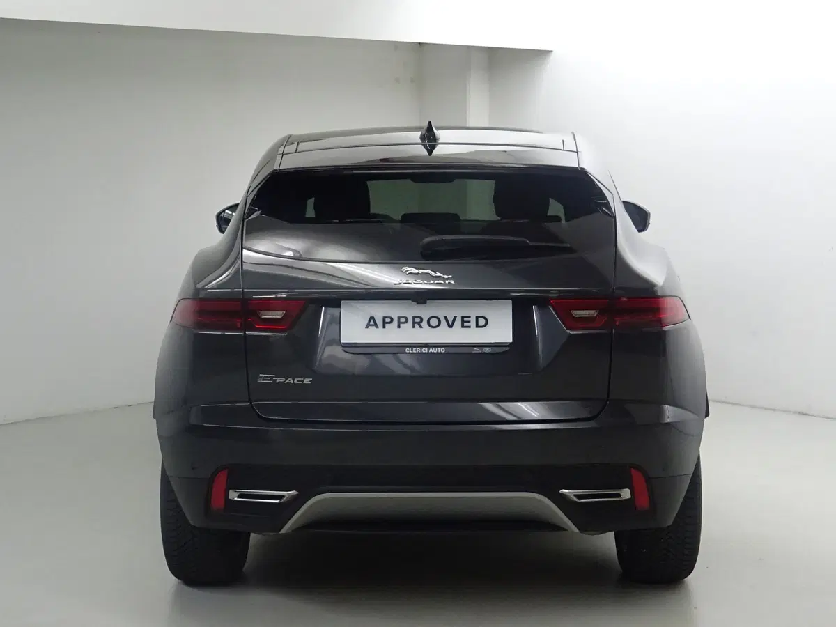 Jaguar E-Pace usata a Como (7)
